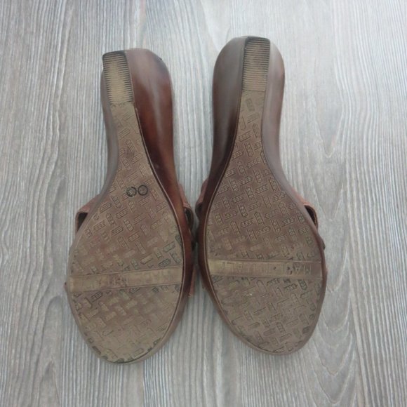 Italian Shoemakers Dark Brown Rhinestone Flower Open Toe Wedge Shoes Sandals 11 - Picture 16 of 16